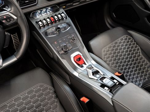 Used 2017 Lamborghini Huracan LP 580-2 image 16