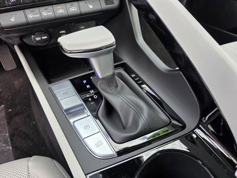 New 2026 Hyundai Elantra Limited image 25