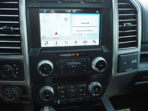 Used 2019 Ford F150 Platinum w/ Equipment Group 701A Luxury image 25