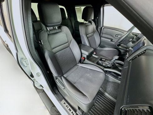 Used 2023 Nissan Frontier SV w/ Midnight Edition Package image 27