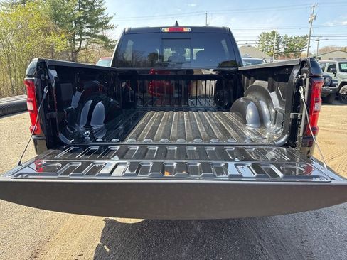 New 2026 RAM 1500 4x4 Crew Cab image 24