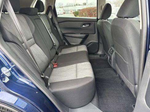 Used 2025 Nissan Rogue SV image 26