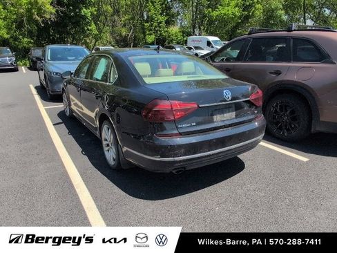Used 2017 Volkswagen Passat 1.8T SE FWD image 12
