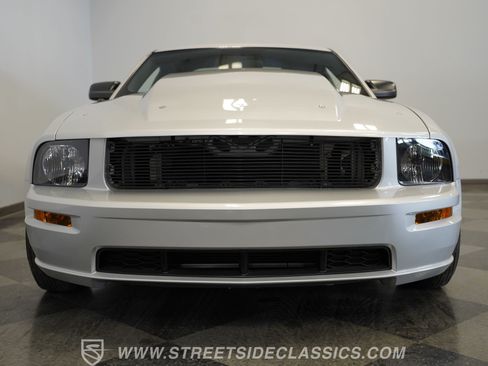 Used 2006 Ford Mustang GT RWD image 18