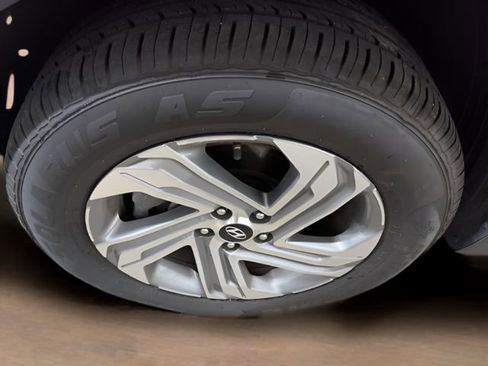 Used 2023 Hyundai Santa Fe SEL image 9