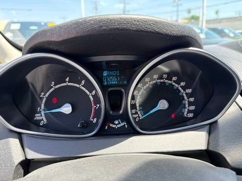 Used 2015 Ford Fiesta SE FWD image 9