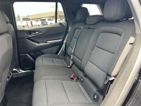 Used 2025 Chevrolet Equinox LT FWD image 24