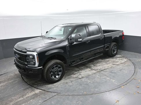 Used 2024 Ford F250 Lariat w/ Sport Appearance Package image 13