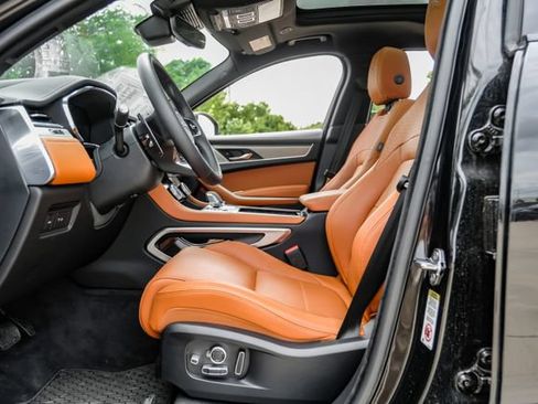 Used 2026 Jaguar F-PACE R-Dynamic S AWD/4WD image 3