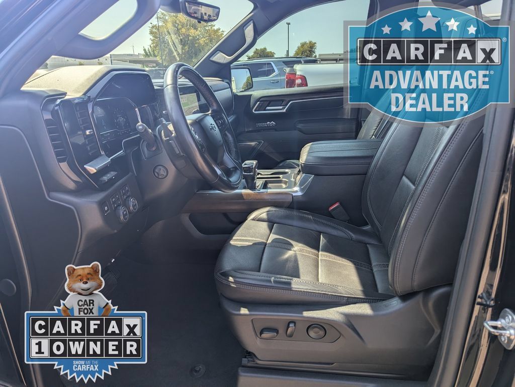Used 2025 Chevrolet Silverado 1500 High Country w/ Midnight Edition AWD/4WD image 17