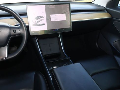 Used 2020 Tesla Model 3 Long Range AWD/4WD image 10