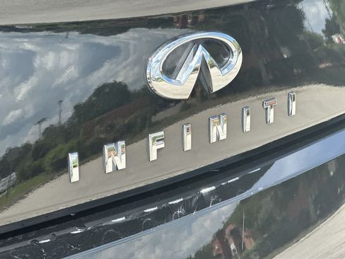 Used 2019 INFINITI Q60 3.0t Luxe RWD image 10