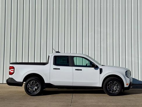 New 2025 Ford Maverick XLT w/ XLT Luxury Package FWD image 6
