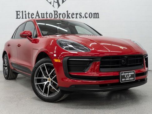 Used 2024 Porsche Macan w/ Premium Plus Package image 7
