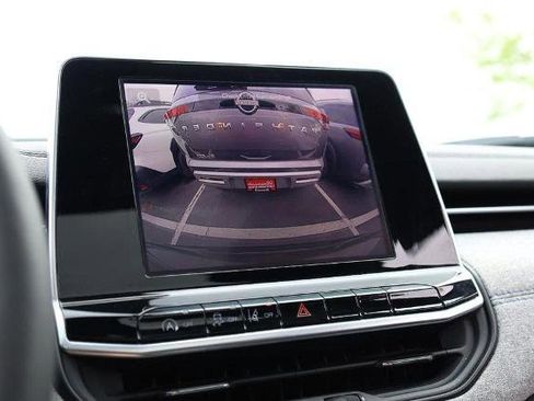 Used 2025 Jeep Compass Latitude w/ Sun & Sound Group image 12