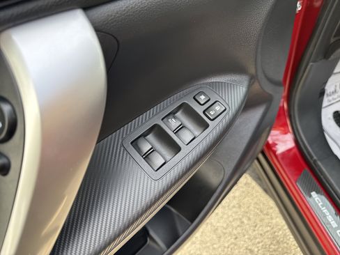 Used 2025 Mitsubishi Eclipse Cross ES image 9