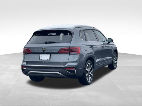 Certified 2022 Volkswagen Taos SE image 5