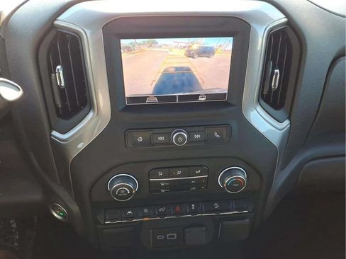 Used 2024 Chevrolet Silverado 1500 Custom Trail Boss w/ Turbomax Blackout Package AWD/4WD image 15