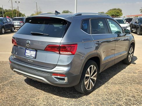 Used 2024 Volkswagen Taos SE FWD image 4