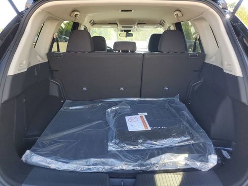 New 2026 Nissan Rogue S image 7