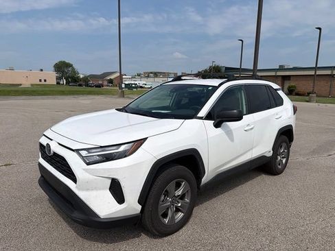 Used 2023 Toyota RAV4 LE AWD/4WD image 2