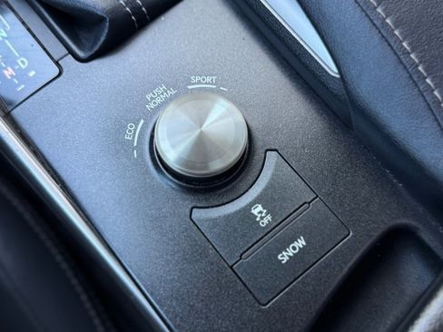 Used 2018 Lexus IS 300 w/ Comfort Package RWD image 37