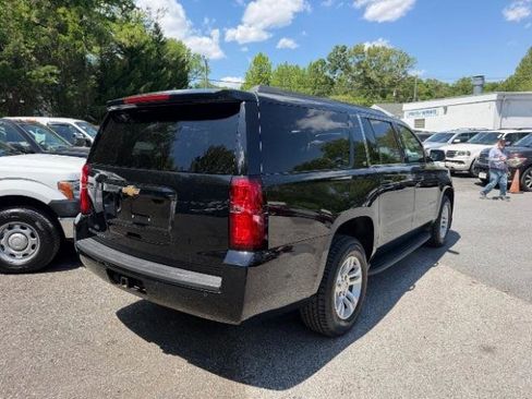 Used 2019 Chevrolet Suburban LT AWD/4WD image 5