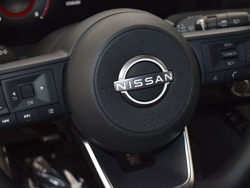 Used 2025 Nissan Kicks SV w/ Interior Electronics Package image 12