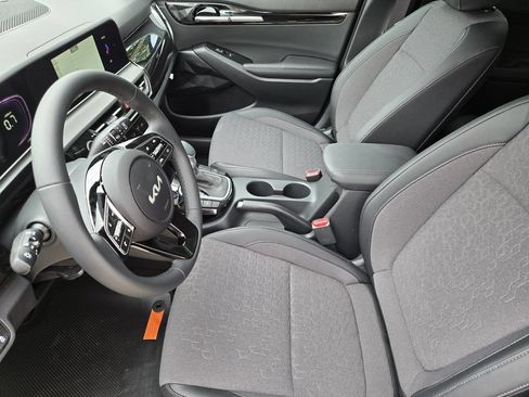 New 2026 Kia Seltos S FWD image 10