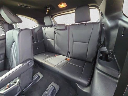 Used 2025 Toyota Highlander XSE AWD/4WD image 19