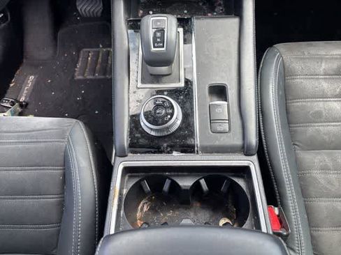 Used 2022 Mitsubishi Outlander SE FWD image 17