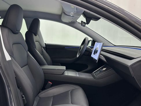 Used 2026 Tesla Model Y Long Range image 18