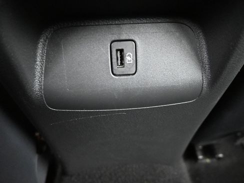 Used 2024 Nissan Sentra SV FWD image 7