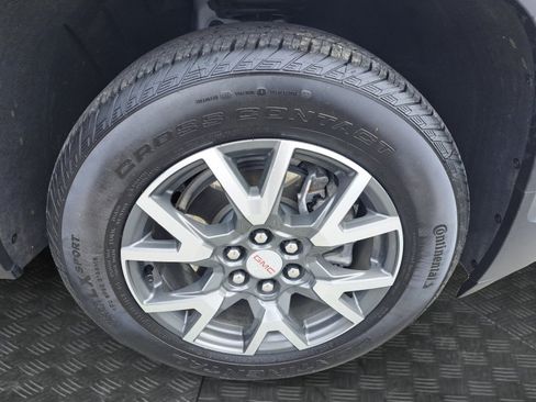Used 2023 GMC Acadia SLE w/ Driver Convenience Package AWD/4WD image 17
