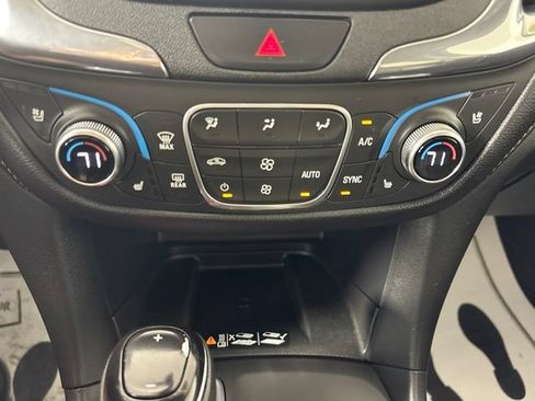 Used 2020 Chevrolet Equinox Premier AWD/4WD image 9