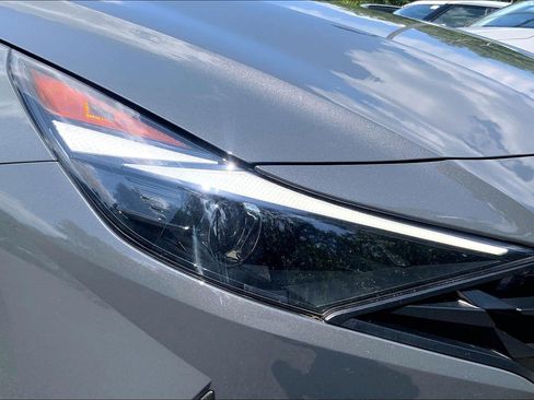 Used 2023 Hyundai Elantra SEL w/ Convenience Package FWD image 29