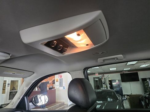 Used 2013 GMC Yukon XL 2500 w/ Skid Plate Package AWD/4WD image 29