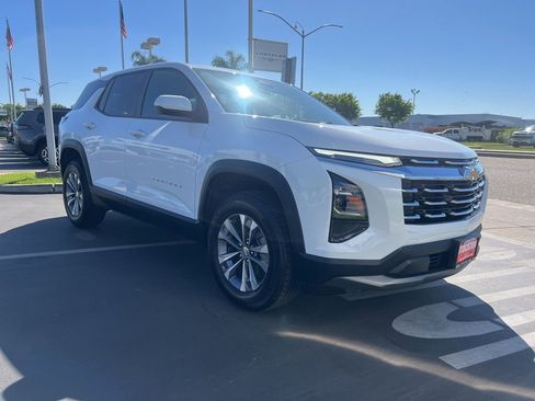 Used 2025 Chevrolet Equinox LT image 6