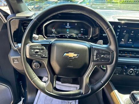 Used 2023 Chevrolet Silverado 1500 High Country w/ Technology Package AWD/4WD image 27