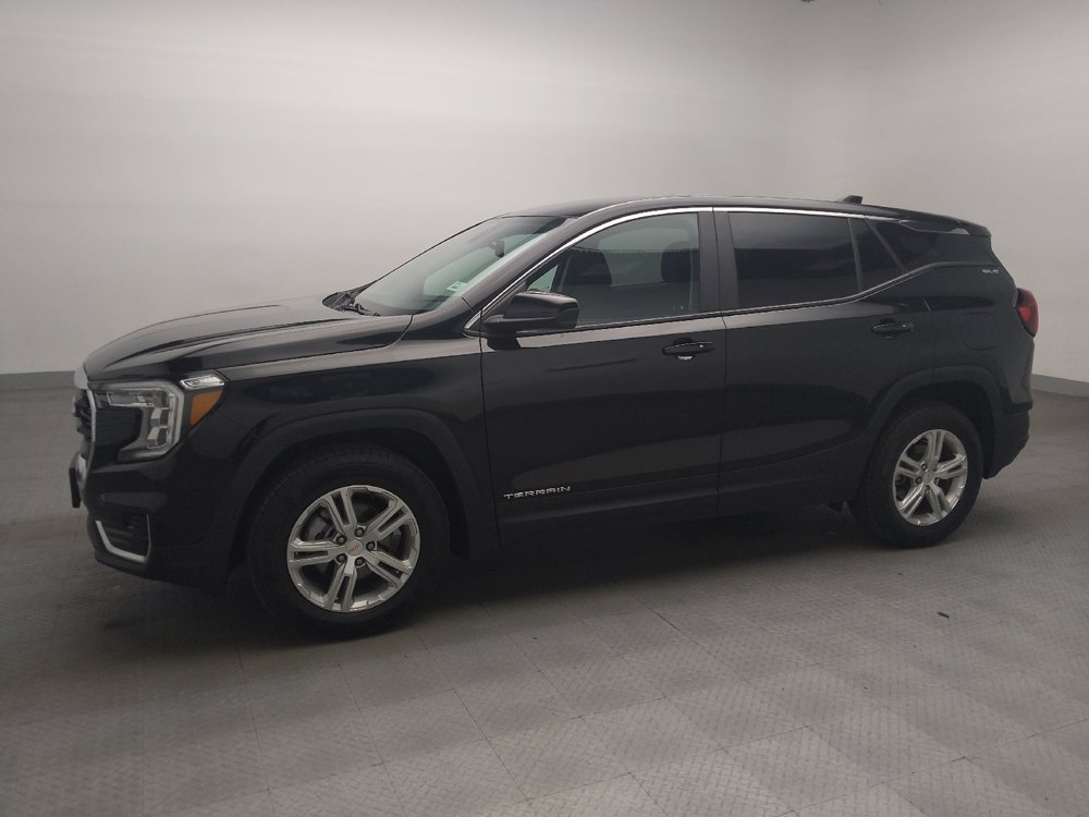 Used 2024 GMC Terrain SLE AWD/4WD image 2