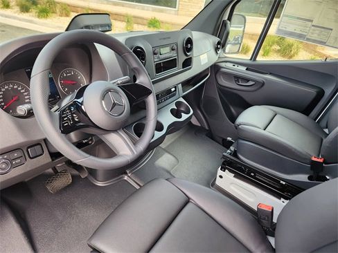 New 2025 Mercedes-Benz Sprinter 2500 image 7