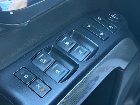 Used 2018 Chevrolet Silverado 1500 LT w/ All Star Edition image 19