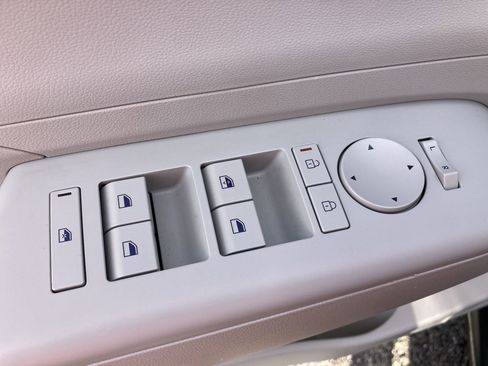 Used 2025 Hyundai Kona SEL image 15