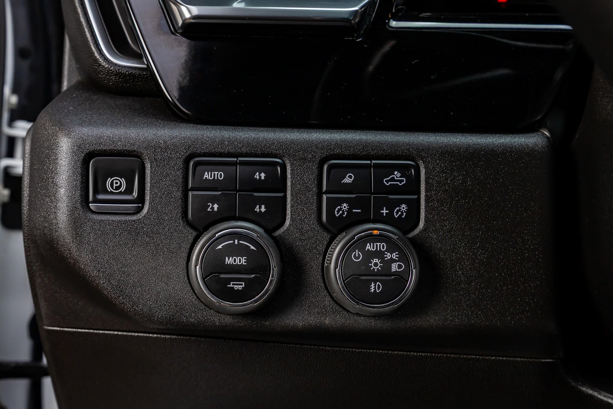 Used 2025 Chevrolet Silverado 3500 LT w/ Convenience Package AWD/4WD image 22