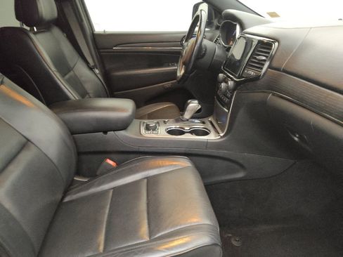 Used 2020 Jeep Grand Cherokee High Altitude AWD/4WD image 18