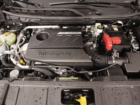 Used 2025 Nissan Rogue SL w/ SL Premium Package image 21