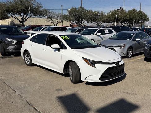 Certified 2024 Toyota Corolla LE image 3