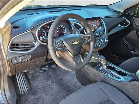 Used 2023 Chevrolet Malibu LT w/ Driver Confidence Package FWD image 10