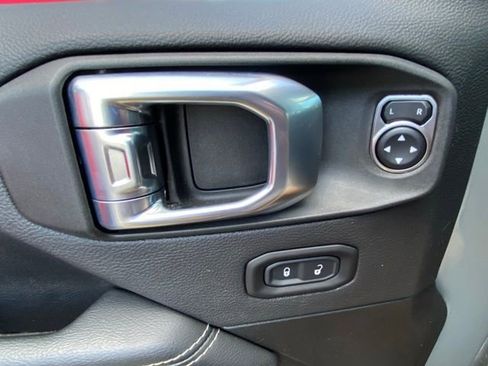 Used 2022 Jeep Wrangler Unlimited Sahara 4xe image 19