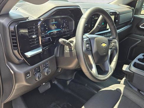 Used 2025 Chevrolet Silverado 2500 LT w/ Safety Package AWD/4WD image 10